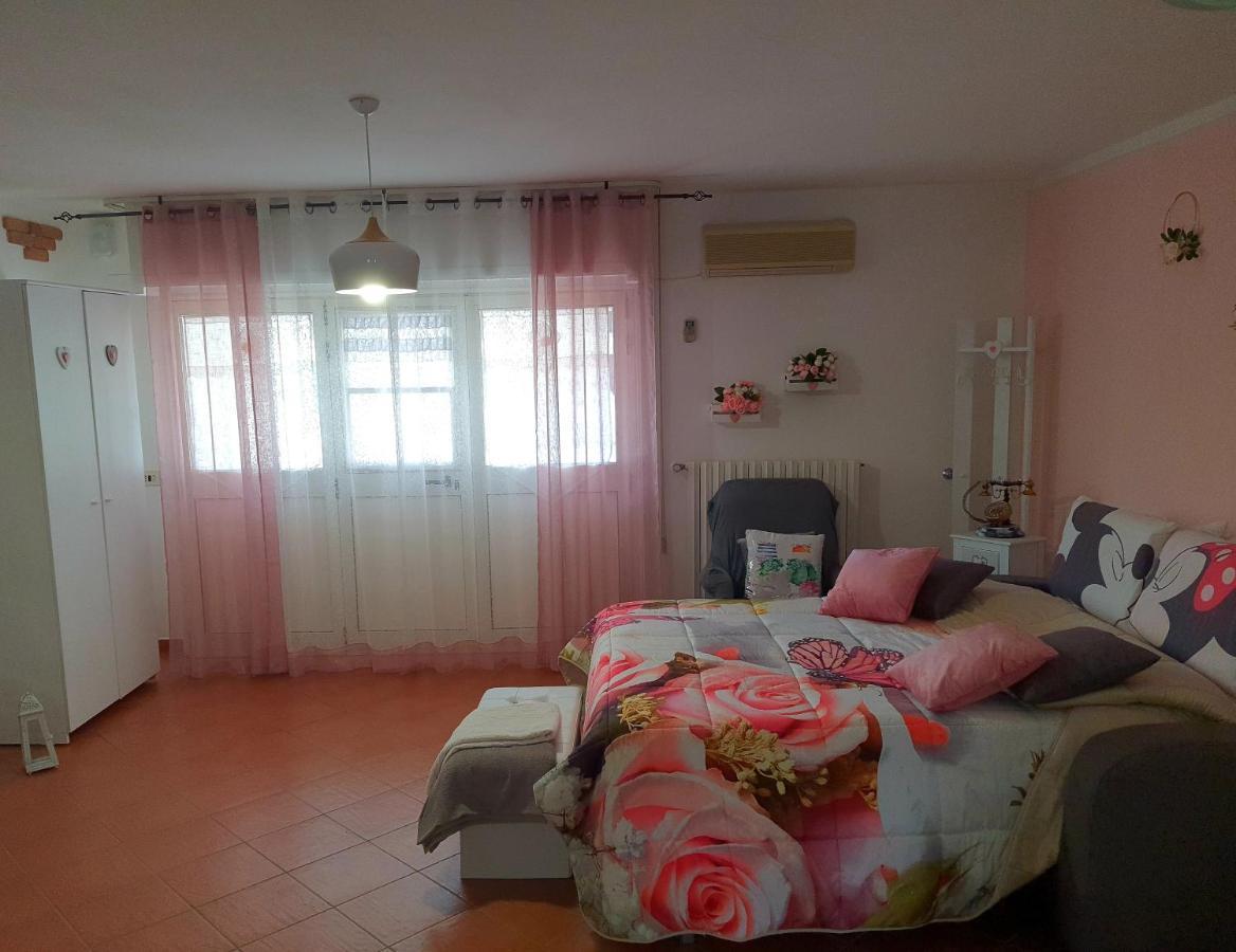 Shabby Chic Rooms Con Cucina E Giardino Privato Pomarico ภายนอก รูปภาพ
