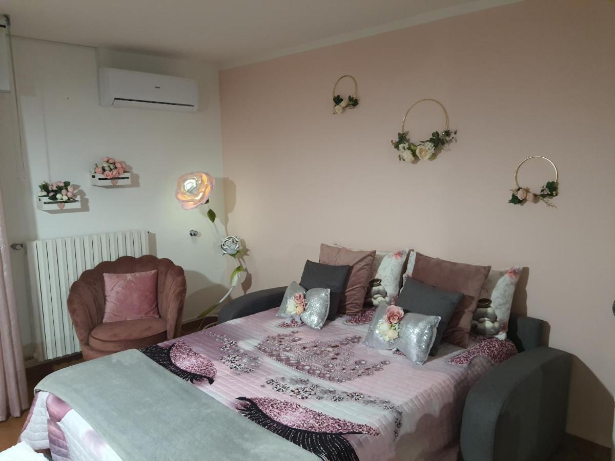 Shabby Chic Rooms Con Cucina E Giardino Privato Pomarico ภายนอก รูปภาพ